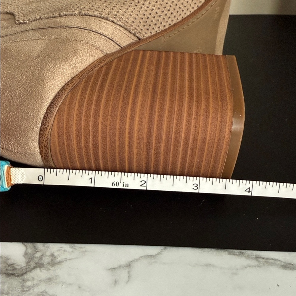 Orina Chelsea Boot Indigo Rd. Tan Size 9.5 - Picture 8 of 9